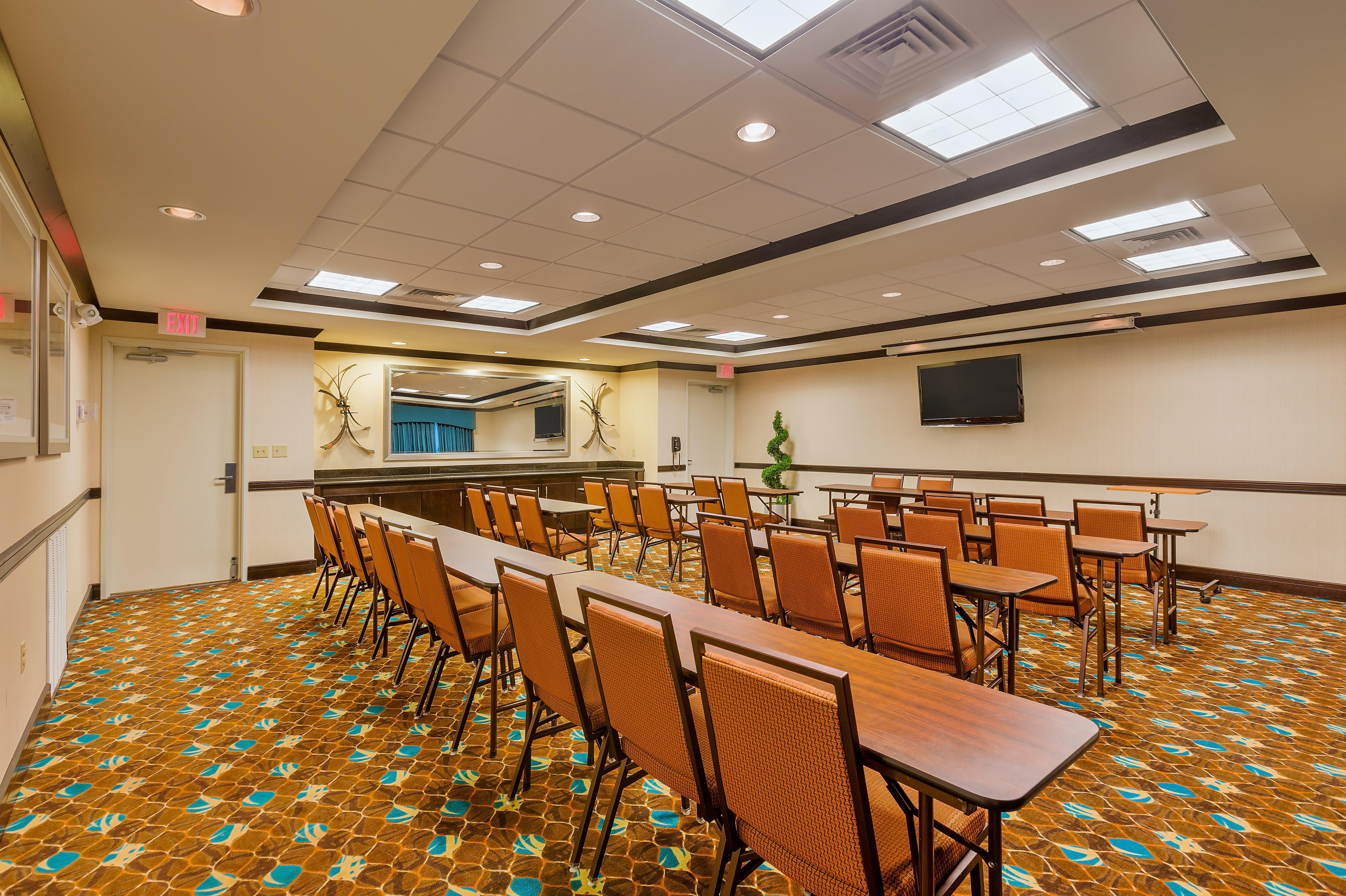 Holiday Inn Express And Suites Alpine By Ihg Экстерьер фото