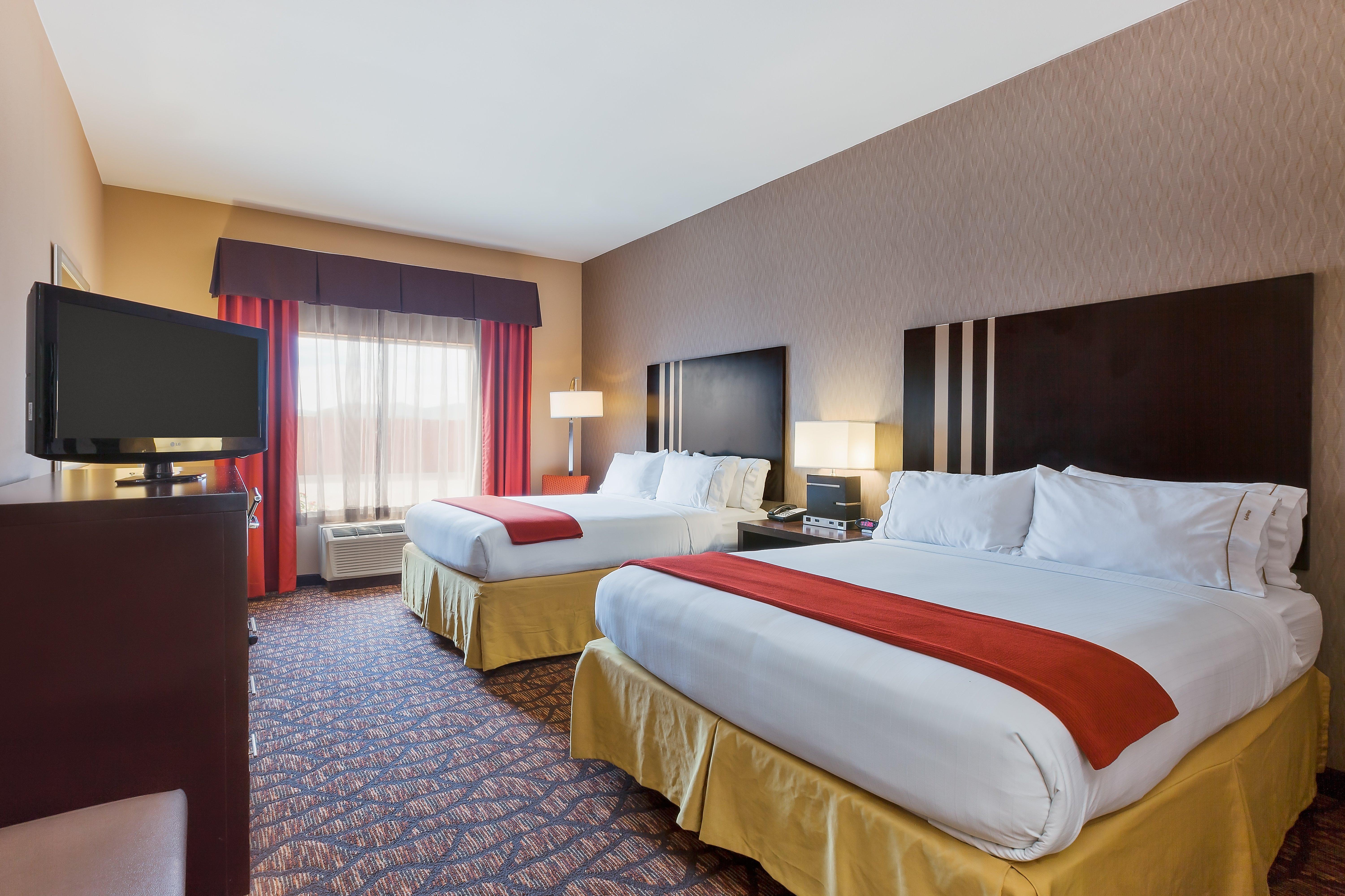 Holiday Inn Express And Suites Alpine By Ihg Экстерьер фото