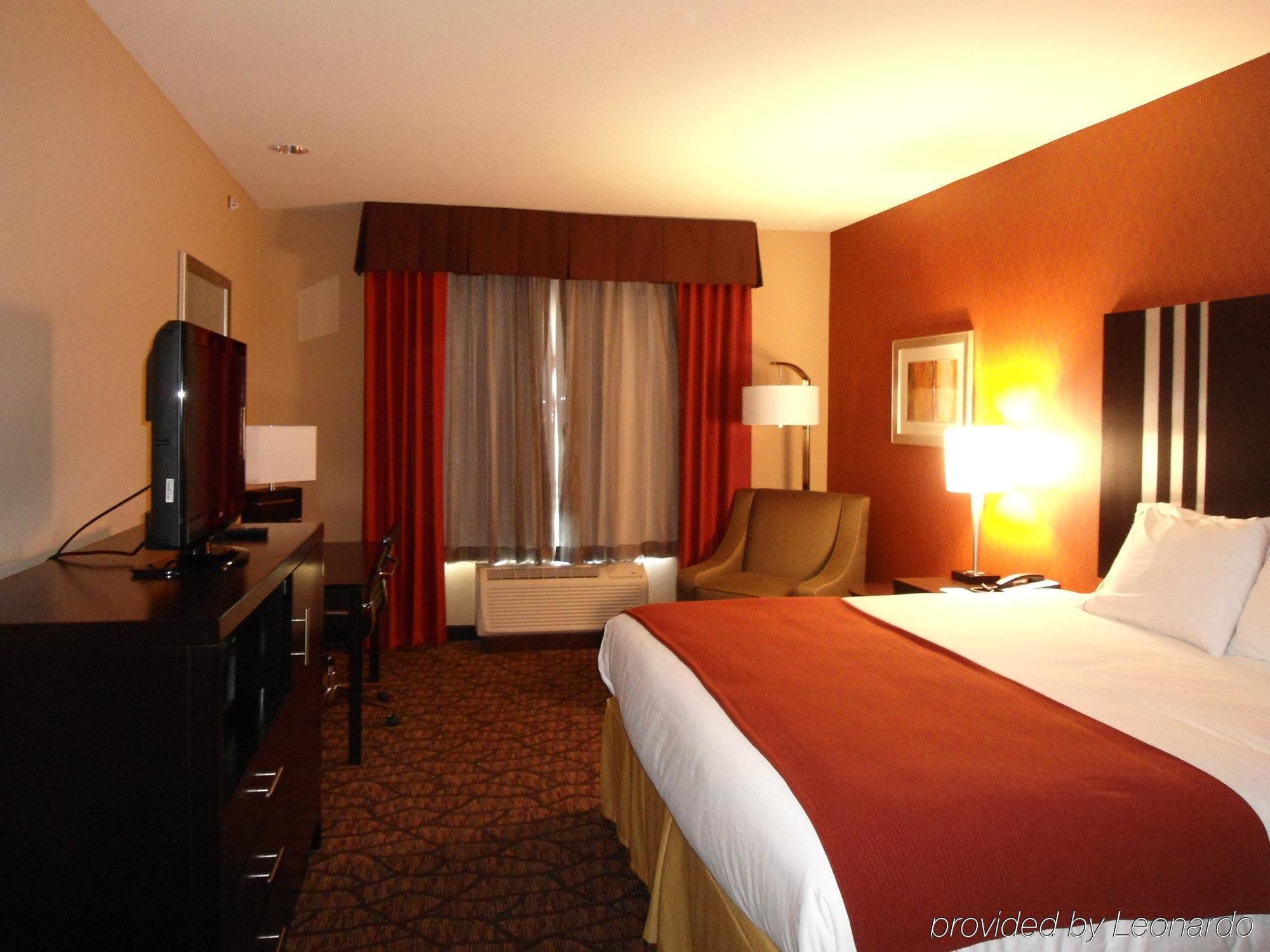 Holiday Inn Express And Suites Alpine By Ihg Номер фото